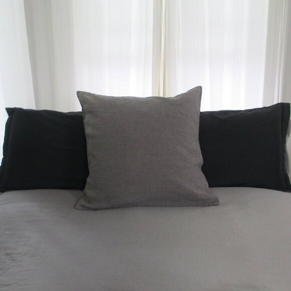 RESTORATION HARDWARE EURO SQUARE LINEN PILLOW SHAM + DOWN ALTERNATIVE PILLOW - Picture 3 of 16